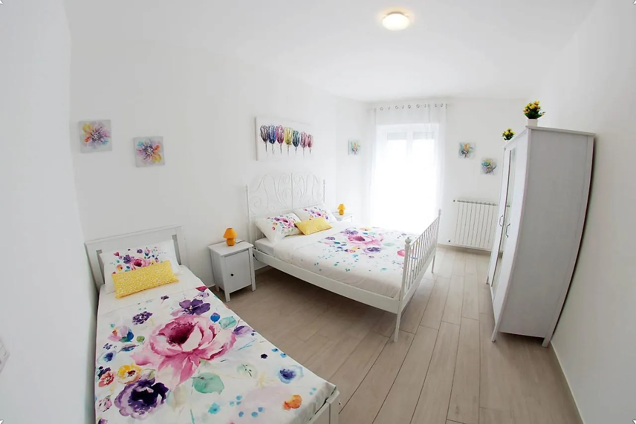 Apartment Andrea Deluxe Bari